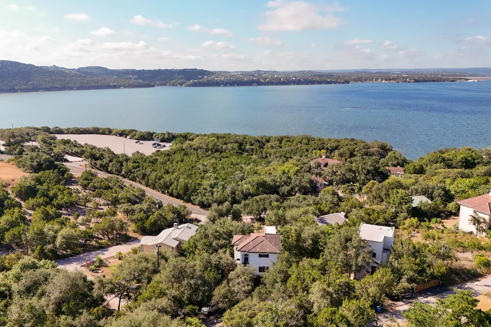 13803 Lakeview Drive Austin, TX 78732