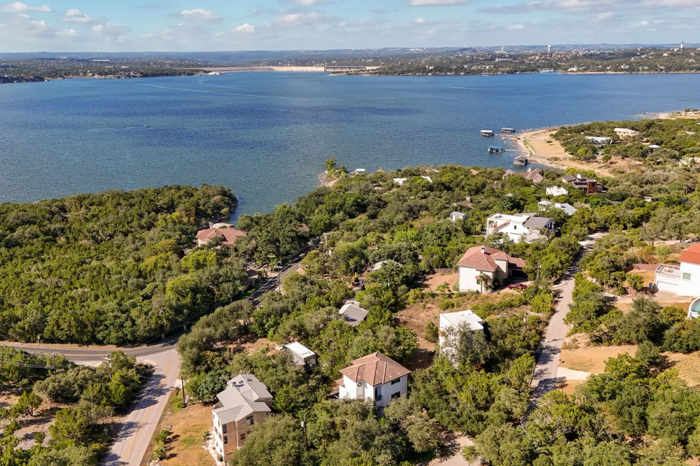 13803 Lakeview Drive Austin, TX 78732
