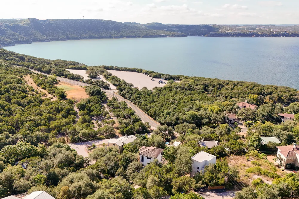 13803 Lakeview Drive Austin, TX 78732