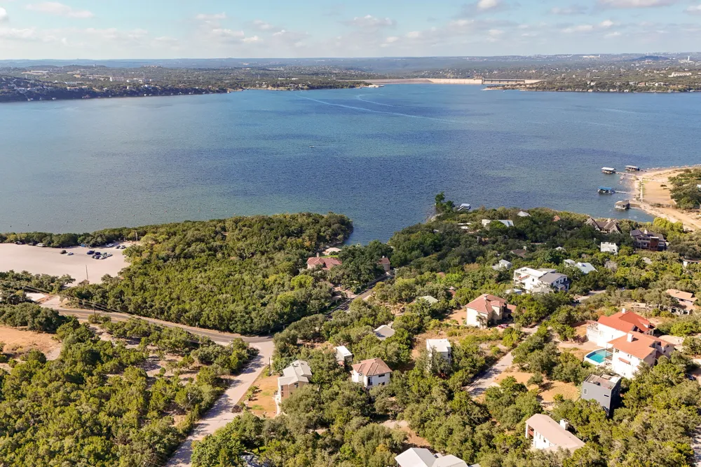 13803 Lakeview Drive Austin, TX 78732