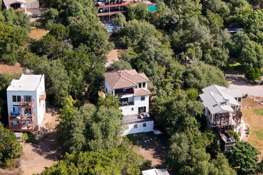 13803 Lakeview Drive Austin, TX 78732