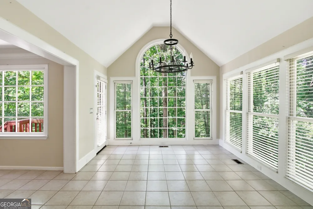 4003 Oakview CT Alpharetta, GA 30005