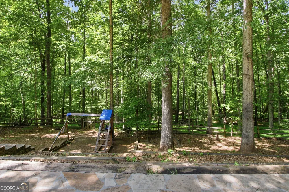 4003 Oakview CT Alpharetta, GA 30005