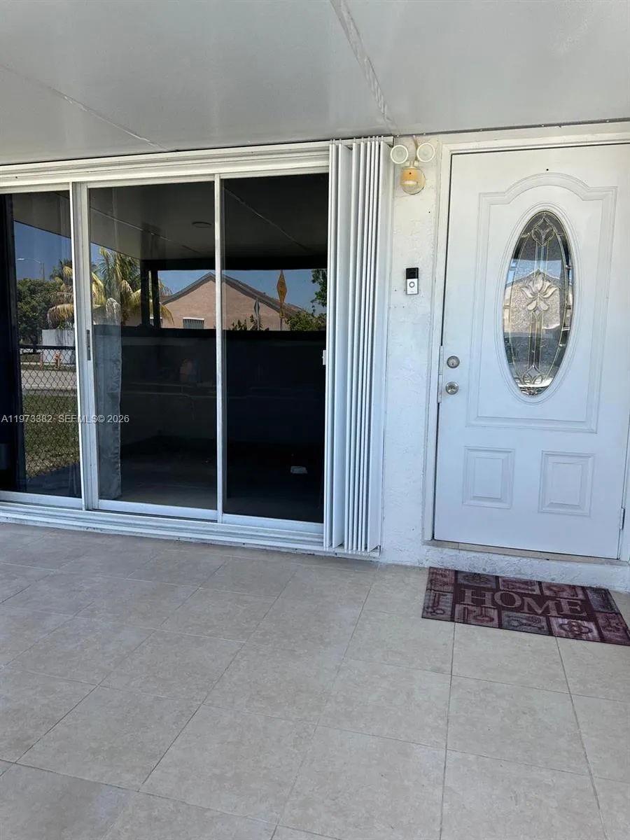 3242 NW 203rd St Miami Gardens, FL 33056