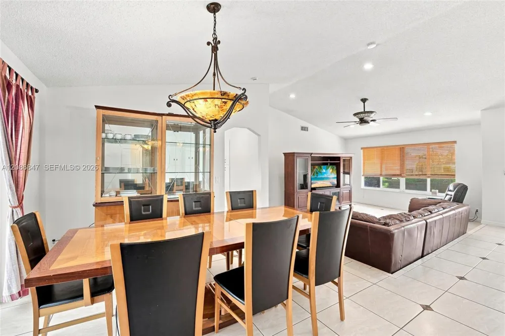 511 NW 104th Ave Plantation, FL 33324