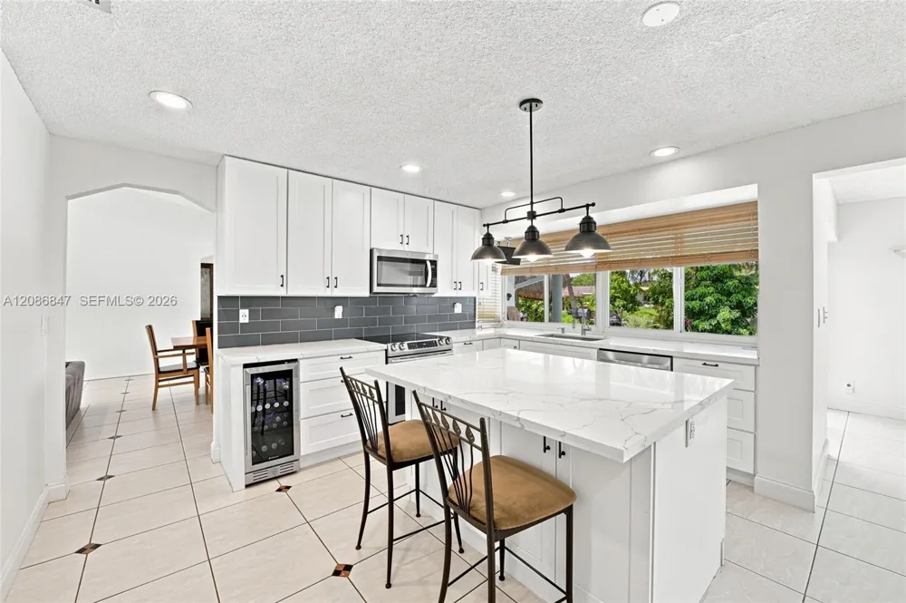 511 NW 104th Ave Plantation, FL 33324