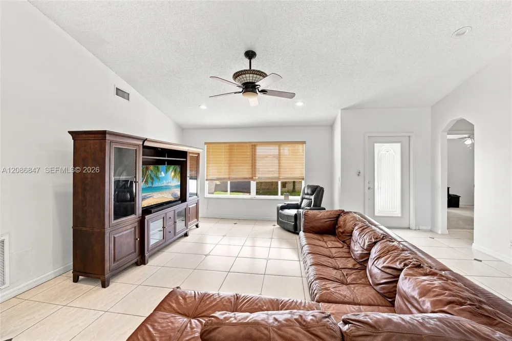 511 NW 104th Ave Plantation, FL 33324