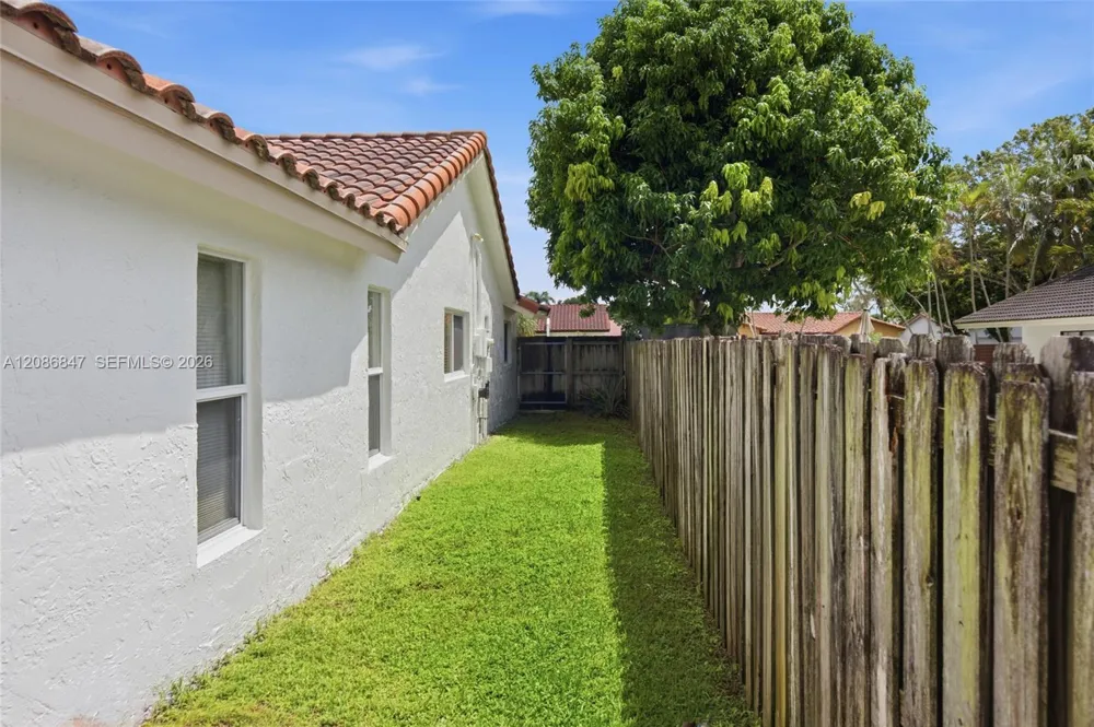 511 NW 104th Ave Plantation, FL 33324