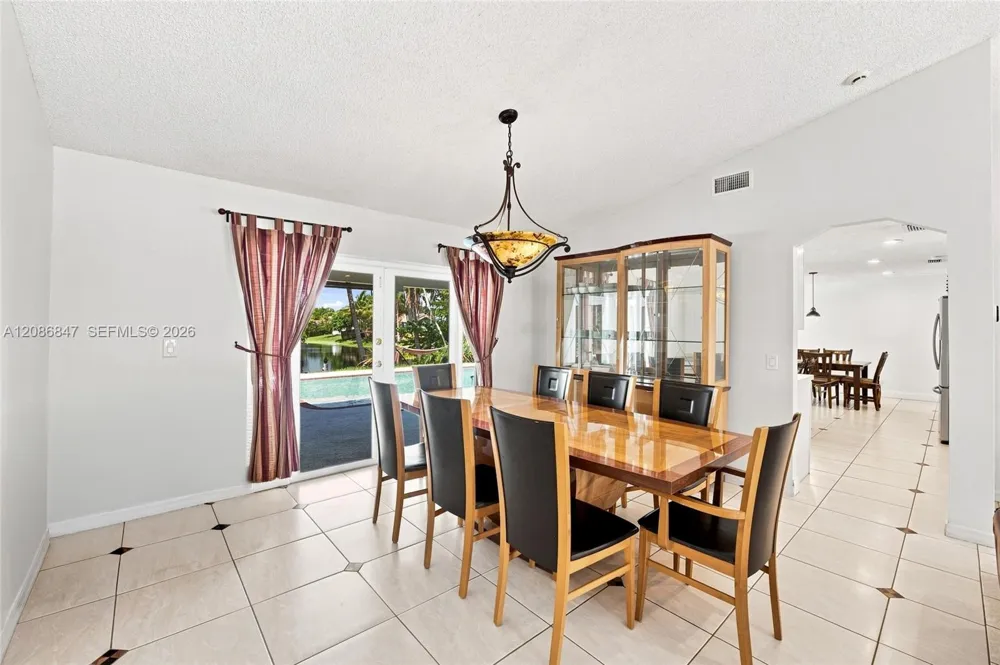 511 NW 104th Ave Plantation, FL 33324