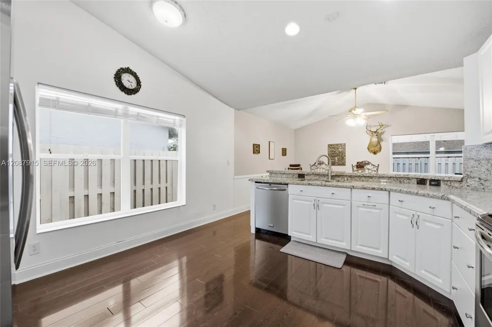 5346 NW 99th Way Coral Springs, FL 33076