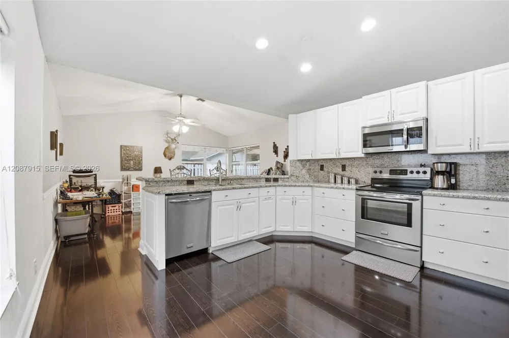 5346 NW 99th Way Coral Springs, FL 33076