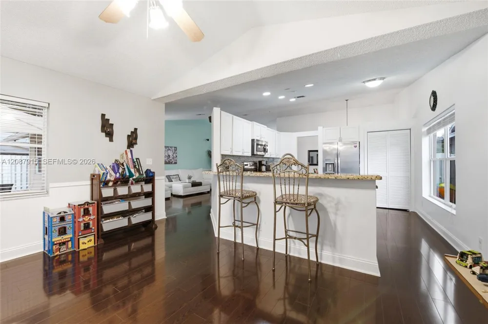 5346 NW 99th Way Coral Springs, FL 33076