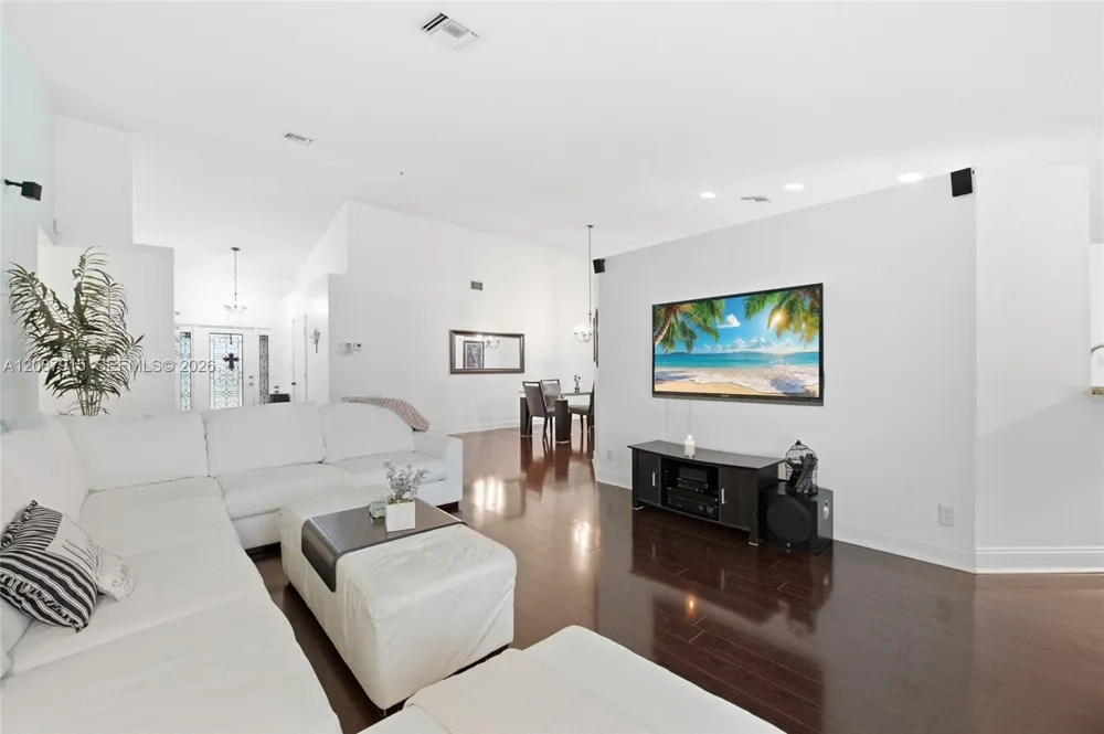 5346 NW 99th Way Coral Springs, FL 33076