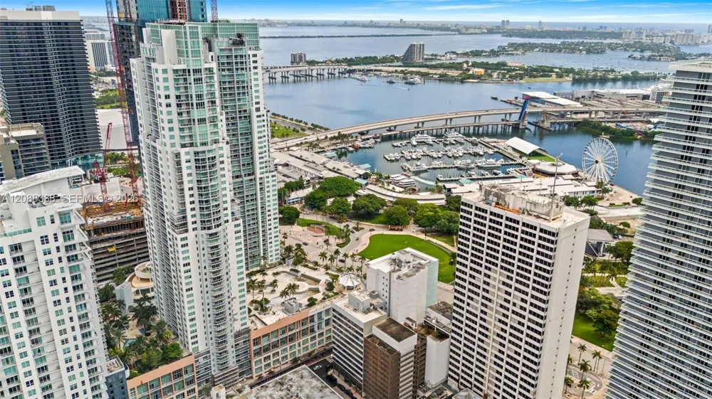 253 NE 2nd St #2501 Miami, FL 33132
