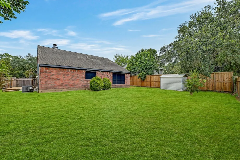 2708 Glendale Drive Pearland, TX 77584
