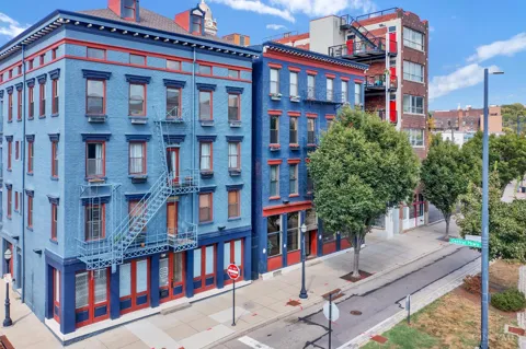 404 Reading Road #401
