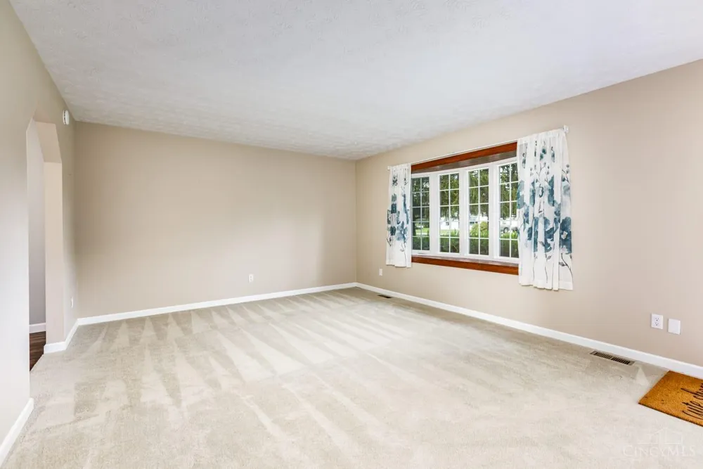 4953 Brant Road Salem, OH 45152