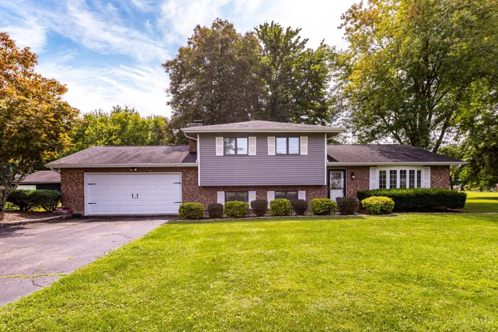 4953 Brant Road Salem, OH 45152