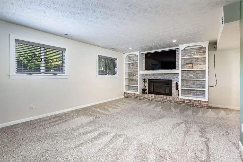 4953 Brant Road Salem, OH 45152