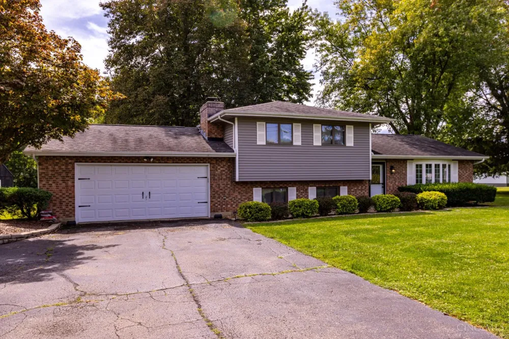 4953 Brant Road Salem, OH 45152
