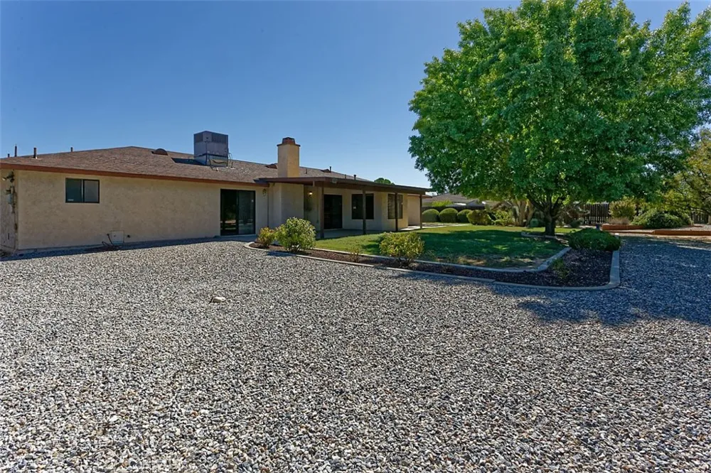 13564 Quapaw Road Apple Valley, CA 92308