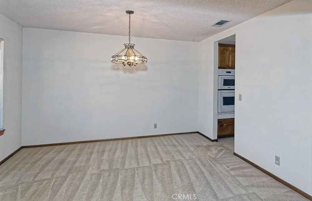 13564 Quapaw Road Apple Valley, CA 92308