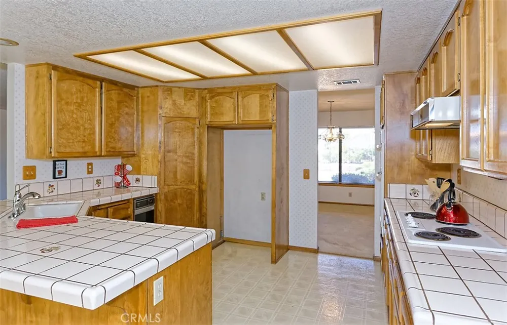 13564 Quapaw Road Apple Valley, CA 92308