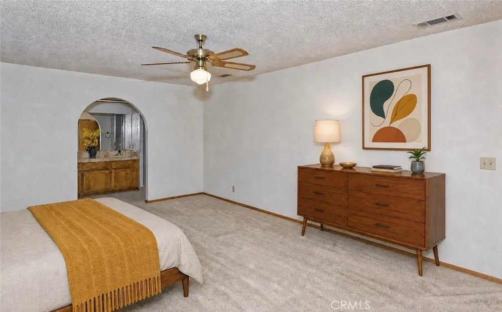 13564 Quapaw Road Apple Valley, CA 92308