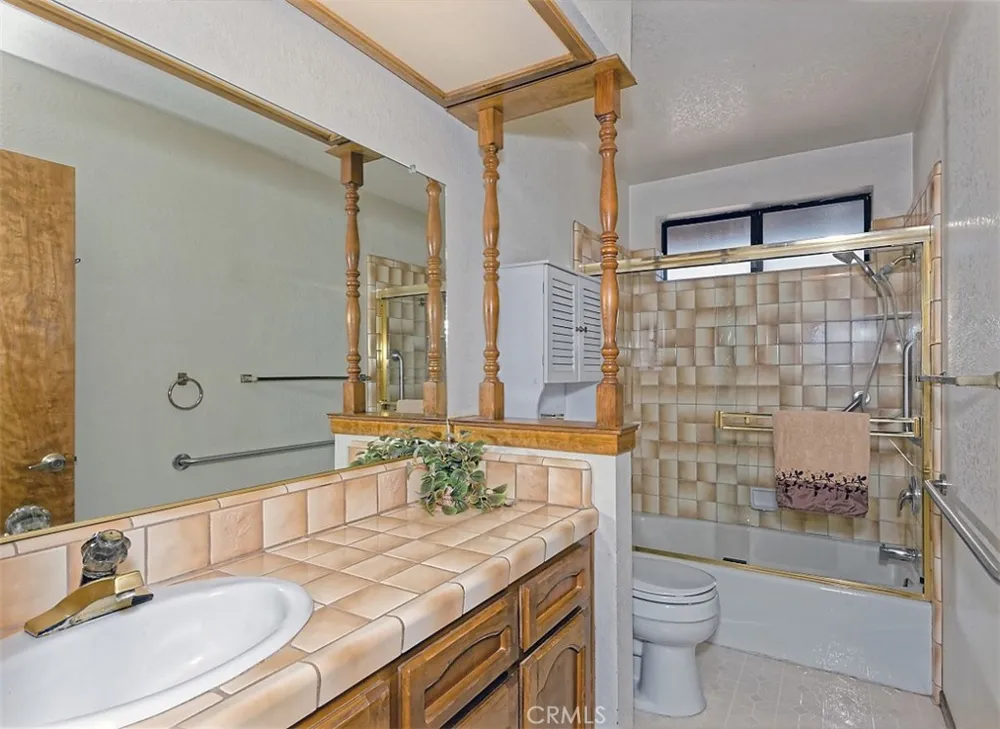 13564 Quapaw Road Apple Valley, CA 92308
