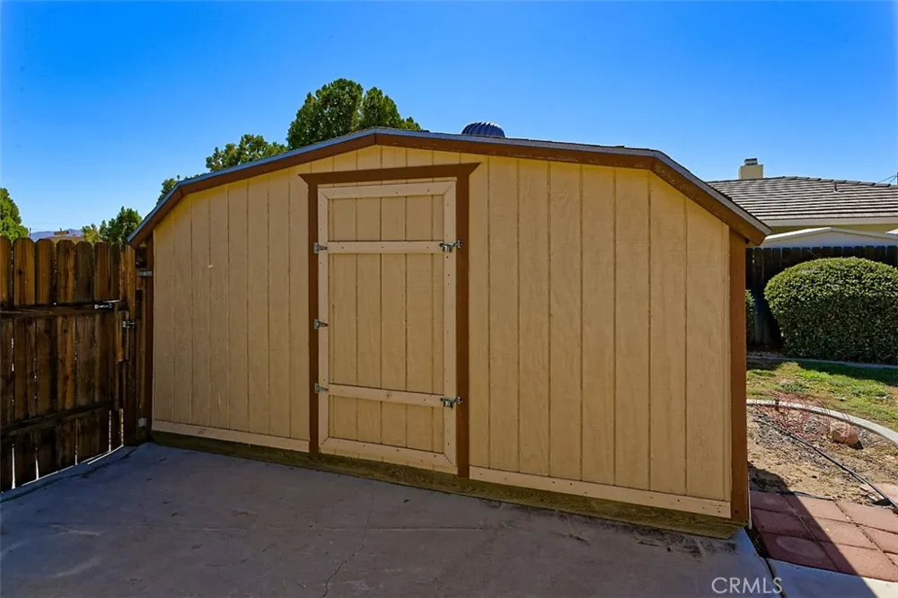 13564 Quapaw Road Apple Valley, CA 92308