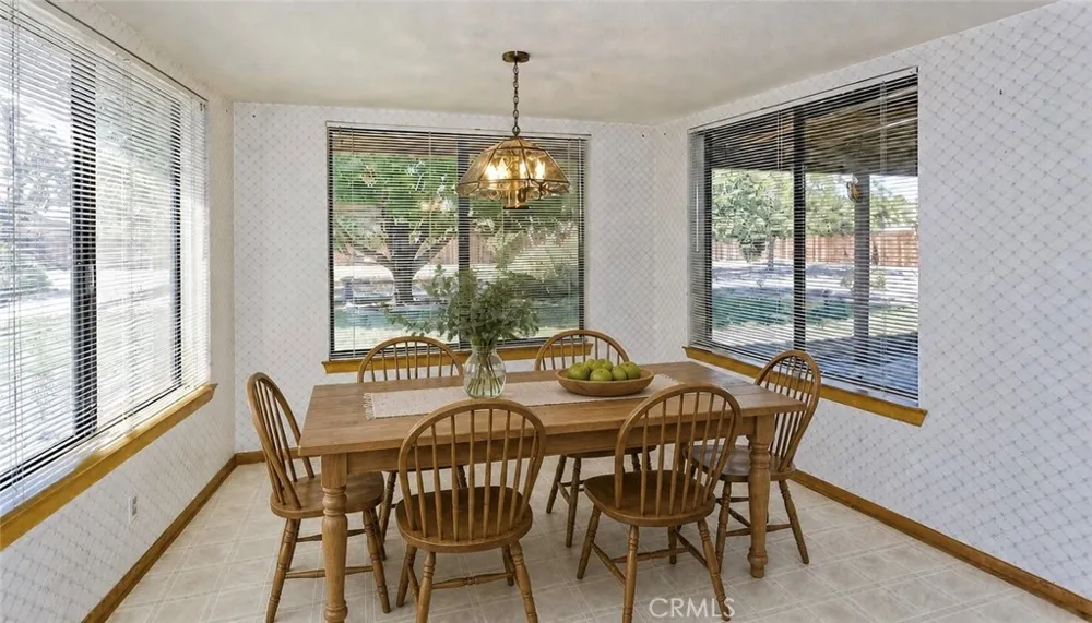 13564 Quapaw Road Apple Valley, CA 92308