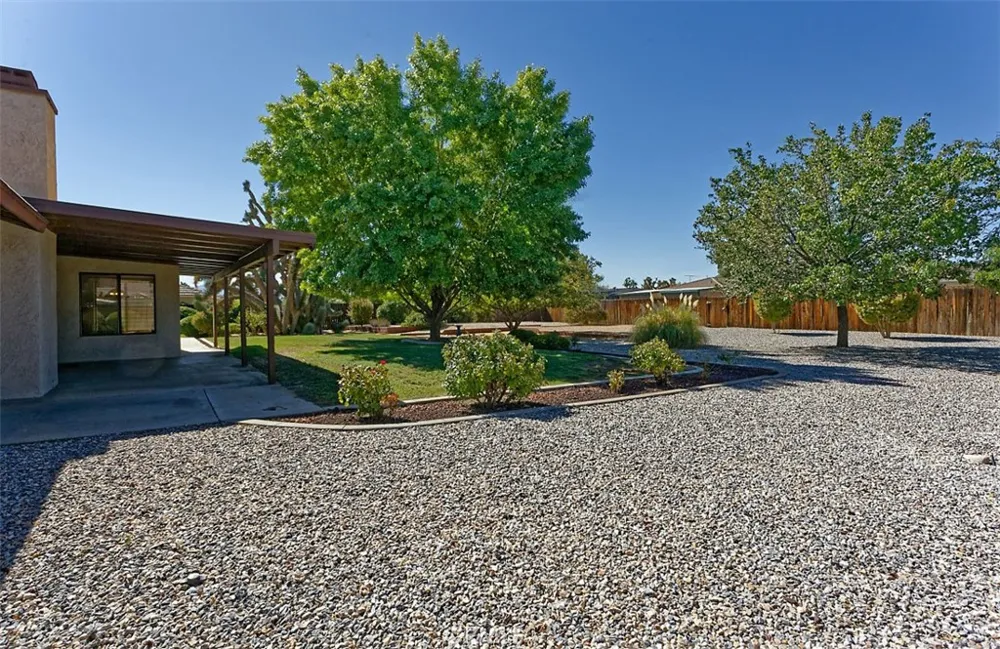 13564 Quapaw Road Apple Valley, CA 92308