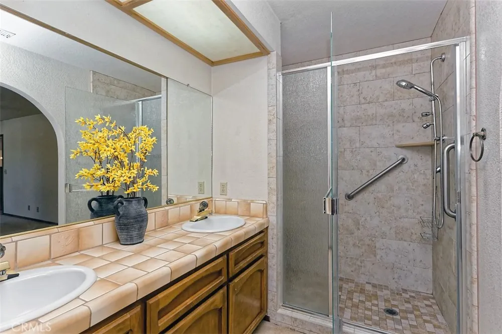 13564 Quapaw Road Apple Valley, CA 92308