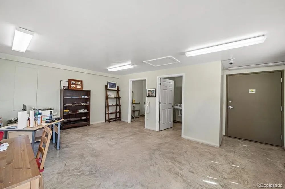 302 Meade Avenue Pueblo, CO 81001