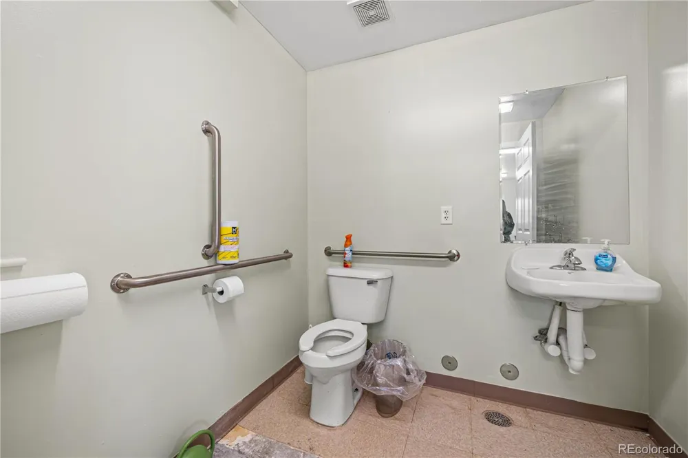 302 Meade Avenue Pueblo, CO 81001