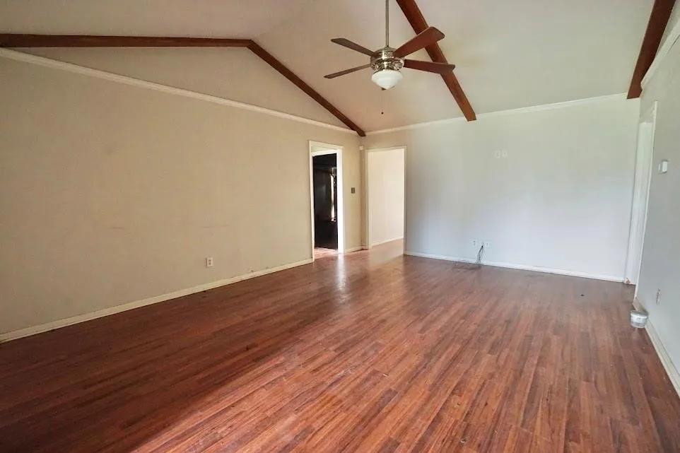 324 Pine Street Lake Jackson, TX 77566