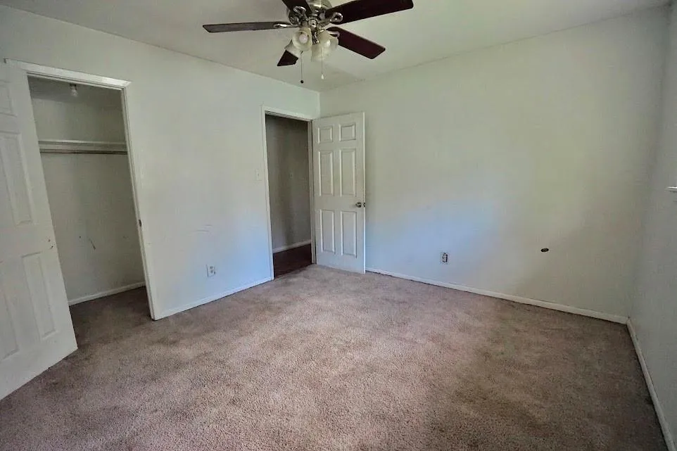 324 Pine Street Lake Jackson, TX 77566