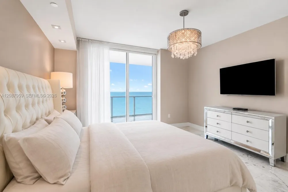 3951 S Ocean Dr #1002 Hollywood, FL 33019