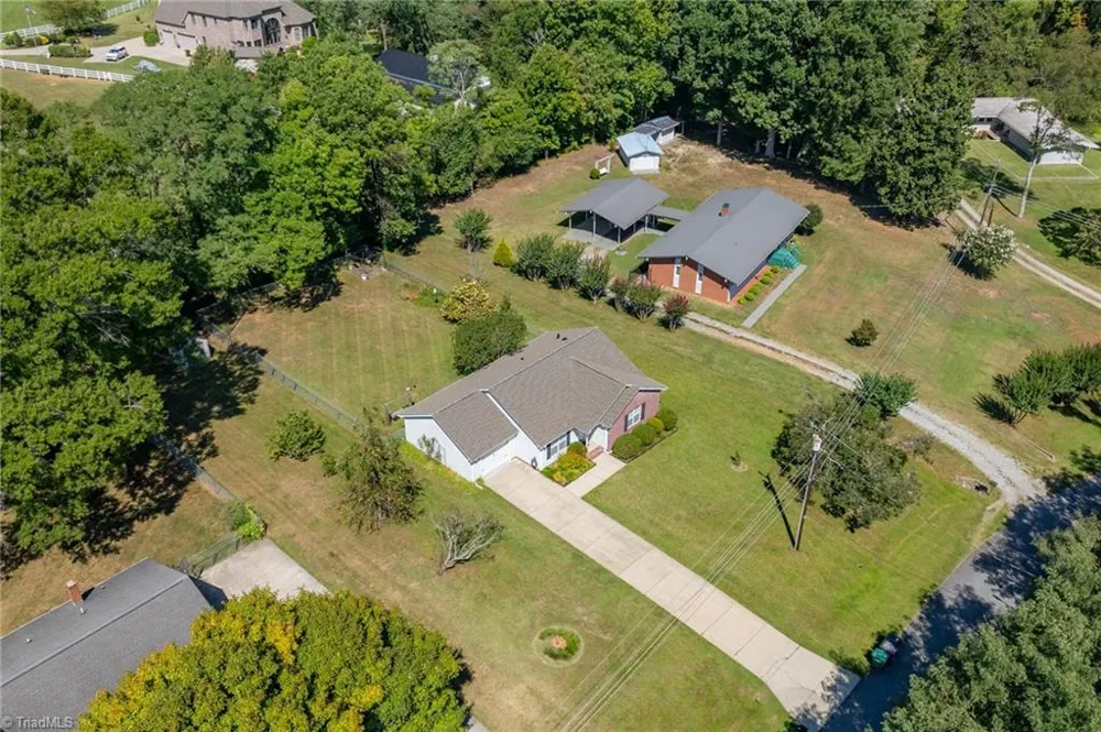 3803 Mulberry Lane High Point, NC 27265