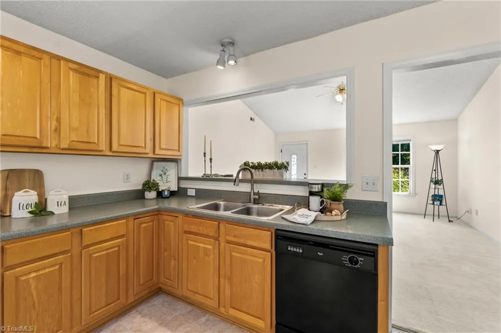 3803 Mulberry Lane High Point, NC 27265