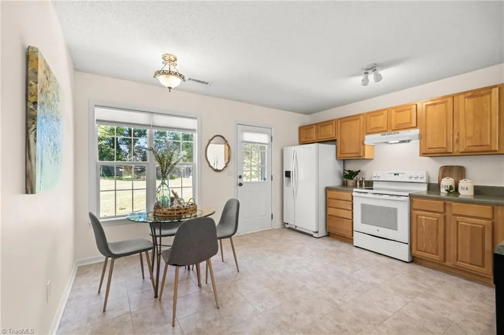 3803 Mulberry Lane High Point, NC 27265