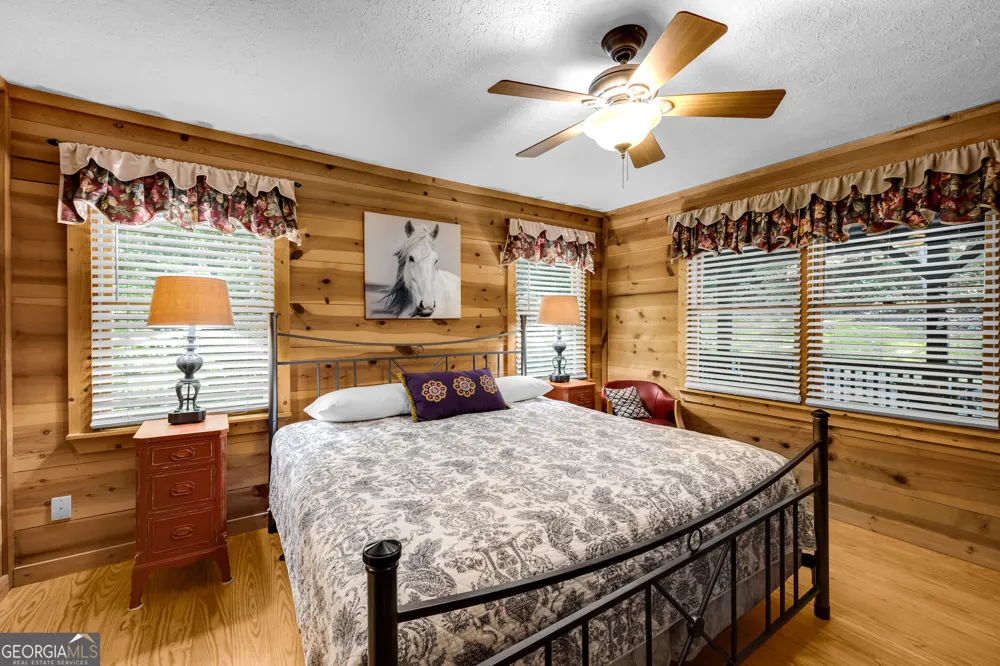 445 Skyview CIR Clarkesville, GA 30523