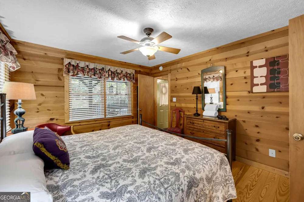 445 Skyview CIR Clarkesville, GA 30523