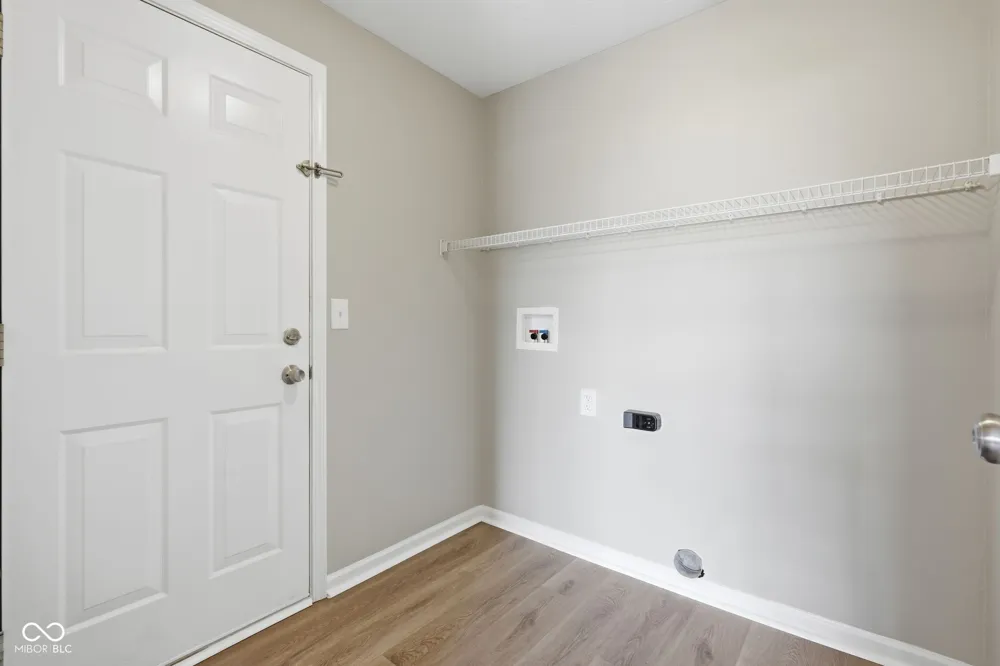 5320 Sandwood Drive Indianapolis, IN 46235