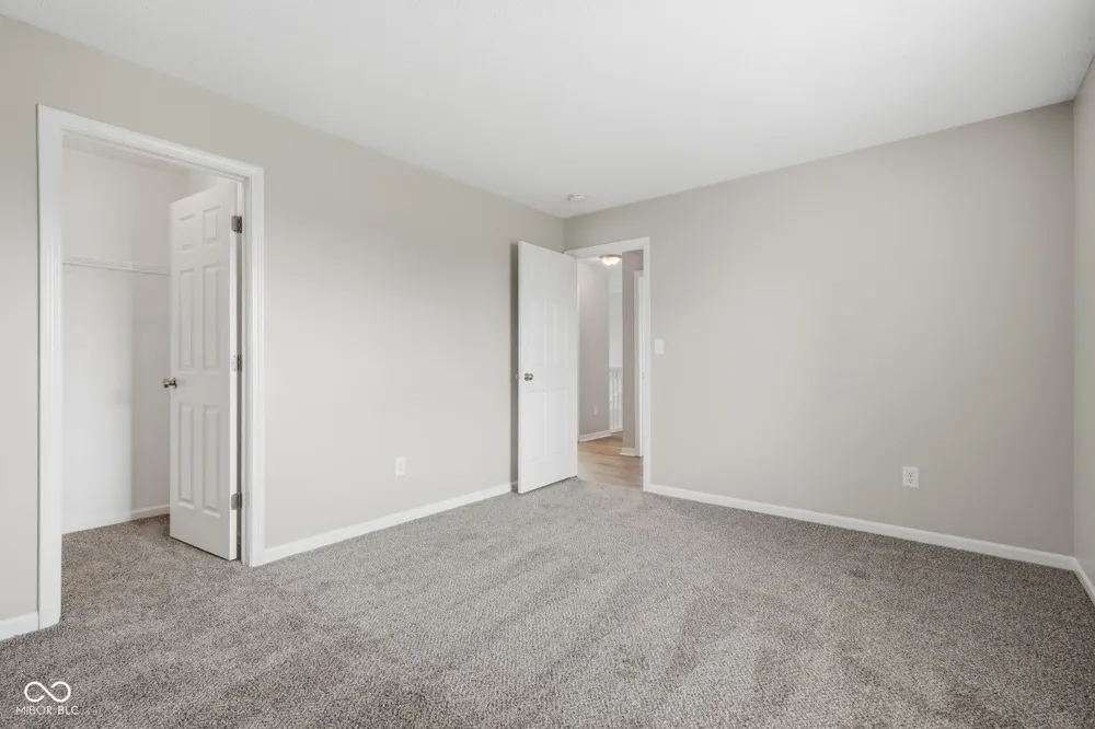 5320 Sandwood Drive Indianapolis, IN 46235