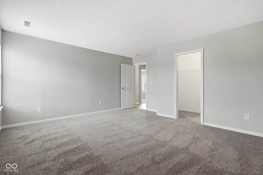 5320 Sandwood Drive Indianapolis, IN 46235