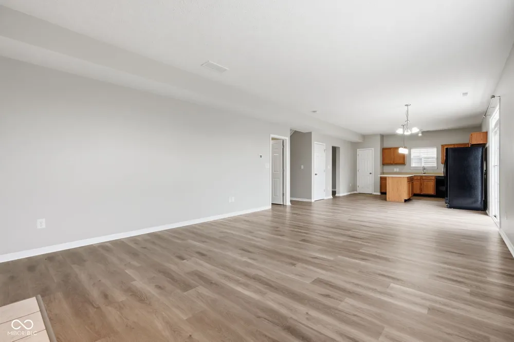 5320 Sandwood Drive Indianapolis, IN 46235