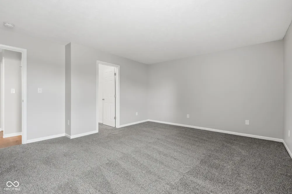 5320 Sandwood Drive Indianapolis, IN 46235