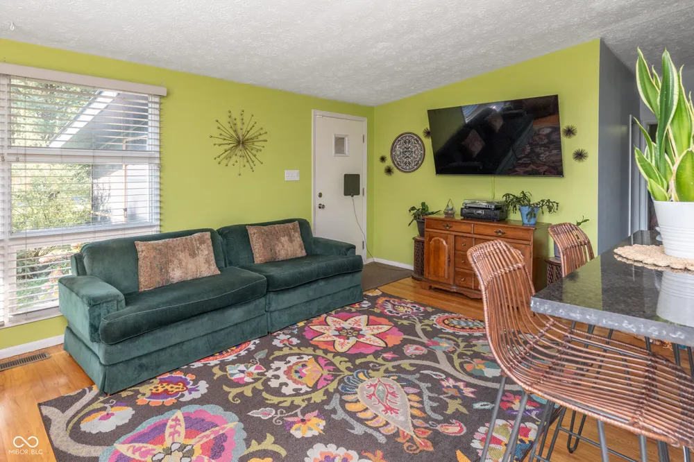 1284 Edmondson Avenue Indianapolis, IN 46219