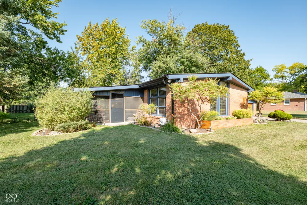 1284 Edmondson Avenue Indianapolis, IN 46219